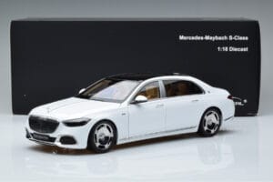Mercedes Maybach S600 W222 V12 Biturbo Diamond Bílý Almost Real 1:18 820116 Kov – obrázek 11 z 11