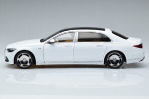 Mercedes Maybach S600 W222 V12 Biturbo Diamond Bílý Almost Real 1:18 820116 Kov – obrázek 4 z 11