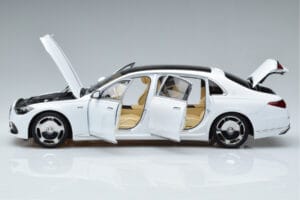 Mercedes Maybach S600 W222 V12 Biturbo Diamond Bílý Almost Real 1:18 820116 Kov – obrázek 5 z 11