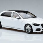 Mercedes Maybach S600 W222 V12 Biturbo Diamond Bílý Almost Real 1:18 - image 6 of 11
