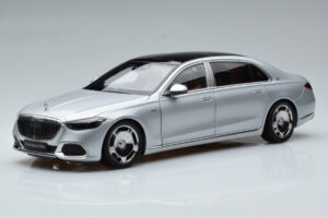 Mercedes Maybach S600 W222 V12 Biturbo Hightech Stříbrný Almost Real 1:18