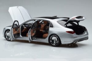 Mercedes Maybach S600 W222 V12 Biturbo Hightech Stříbrný Almost Real 1:18 820118 Kov – obrázek 8 z 12