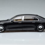 Mercedes Maybach S600 W222 V12 Biturbo Obsidian Černý Almost Real 1:18 - image 5 of 11