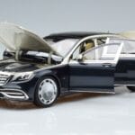 Mercedes Maybach S650 X222 Stříbrně Modrý Norev 1:18 B66960615 Kov - image 2 of 7