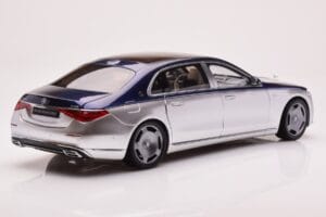 Mercedes Maybach S680 W223 Nautical Modrý Cirrus Stříbrný Almost Real 1:18 820125 Kov – obrázek 3 z 8