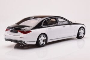 Mercedes Maybach S680 W223 Obsidian Černý Diamond Bílý Almost Real 1:18 820121 Kov – obrázek 3 z 7
