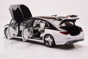 Mercedes Maybach S680 W223 Obsidian Černý Diamond Bílý Almost Real 1:18 820121 Kov – obrázek 4 z 7