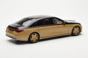 Mercedes Maybach S680 W223 Obsidian Černý Sand Almost Real 1:18 820124 Kov – obrázek 3 z 7