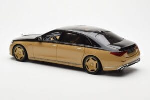 Mercedes Maybach S680 W223 Obsidian Černý Sand Almost Real 1:18 820124 Kov – obrázek 6 z 7