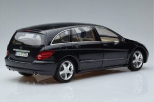 Mercedes R-Class W251 Obsidian Černý Minichamps 1:18 B66962325 Kov – obrázek 3 z 7
