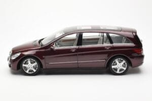 Mercedes R-Class W251 Červený Metalíza Minichamps 1:18 150034602 Kov – obrázek 4 z 8