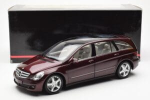 Mercedes R-Class W251 Červený Metalíza Minichamps 1:18 150034602 Kov – obrázek 8 z 8