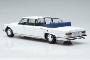Mercedes 600 Pullman W100 Landaulet Bílý KK-Scale 1:18 KKDC181184 Kov – obrázek 5 z 6