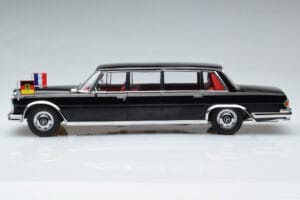 Mercedes 600 Pullman W100 W. Brandt G. Pompidou KK-Scale 1:18 KKDC181134 Kov – obrázek 3 z 6