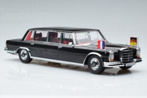 Mercedes 600 Pullman W100 W. Brandt G. Pompidou KK-Scale 1:18 KKDC181134 Kov – obrázek 4 z 6