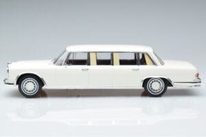 Mercedes S-Class 600 W100 LWB Pullman Bílý MCG 1:18 MCG18188 Kov – obrázek 3 z 6