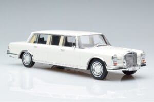 Mercedes S-Class 600 W100 LWB Pullman Bílý MCG 1:18 MCG18188 Kov – obrázek 4 z 6
