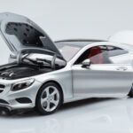 Mercedes S-Class W222 Iridium Stříbrný Norev 1:18 - image 2 of 8