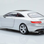 Mercedes S-Class W222 Iridium Stříbrný Norev 1:18 - image 7 of 8