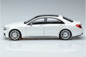 Mercedes S-Class W222 AMG Line Norev 1:18 183792 Kov – obrázek 4 z 7