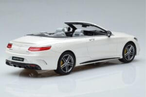 Mercedes AMG S63 A217 Kabriolet Diamond Bílý GT Spirit 1:18 B66965712 Pryskyřice – obrázek 2 z 6