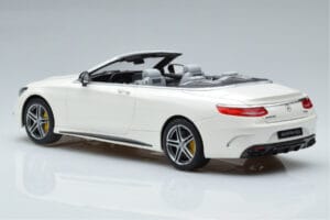 Mercedes AMG S63 A217 Kabriolet Diamond Bílý GT Spirit 1:18 B66965712 Pryskyřice – obrázek 5 z 6