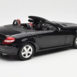 Mercedes SLK R171 Obsidian Černý Metallic Minichamps 1:18 B66962319 - image 4 of 9
