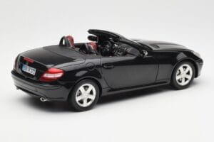 Mercedes SLK R171 Obsidian Černý Metallic Minichamps 1:18 B66962319 Kov – obrázek 4 z 9