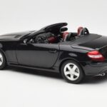 Mercedes SLK R171 Obsidian Černý Metallic Minichamps 1:18 B66962319 - image 8 of 9