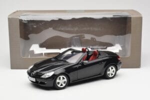 Mercedes SLK R171 Obsidian Černý Metallic Minichamps 1:18 B66962319 Kov – obrázek 9 z 9