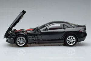 Mercedes SLR McLaren Černý CMC 1:18 M-045F Kov – obrázek 4 z 10