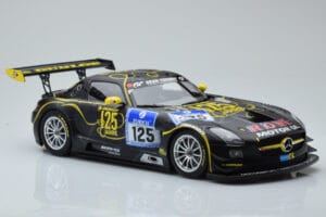 Mercedes SLS AMG GT3 Rowe Racing #125 Zehe / Bullitt / Renger / Hartung ADAC 24 Hours of Nurburgring 2013 Minichamps 1:18 151 – obrázek 4 z 6