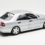 Mercedes C36 AMG W202 Stříbrný UT Models 1:18 - image 2 of 6