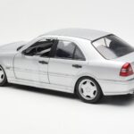 Mercedes C36 AMG W202 Stříbrný UT Models 1:18 - image 5 of 6