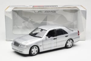 Mercedes C36 AMG W202 Stříbrný UT Models 1:18 180035000 Kov – obrázek 6 z 6