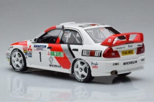 Mitsubishi Lancer Evo 4 T. Makinen / S. Harjanne Rally Catalunya 1997 Otto 1:18 OT409 Pryskyřice – obrázek 5 z 6