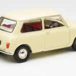 Morris Mini Minor Bílý Kyosho 1:18 08964W - image 3 of 8