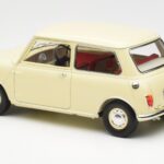 Morris Mini Minor Bílý Kyosho 1:18 08964W - image 7 of 8