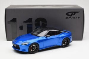 Nissan Fairlady Z Z35 Bayside Modrý GT Spirit 1:18 GT387 Pryskyřice – obrázek 6 z 6