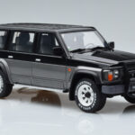 Nissan Patrol GR Y60 Šedý Otto 1:18 - image 4 of 6