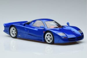 Nissan R390 GT1 Road Car GT Spirit 1:18 GT403 Pryskyřice – obrázek 4 z 6