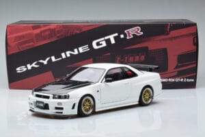 Nissan Skyline GT-R R34 Nismo Z-Tune Bílý MotorHelix 1:18 M83407 Kov – obrázek 11 z 11