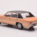 Opel Diplomat B Béžový Metalický MCG 1:18 - image 5 of 6
