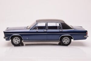 Opel Diplomat B Tmavě Modrý Metalický MCG 1:18 MCG18336 Kov – obrázek 3 z 6