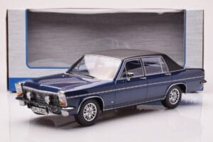 Opel Diplomat B Tmavě Modrý Metalický MCG 1:18 MCG18336 Kov – obrázek 6 z 6