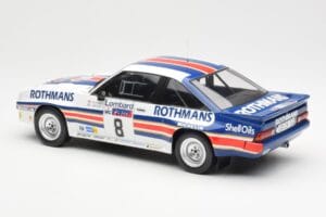 Opel Manta 400 Rothmans #8 J. McRae / I. Grindrod Lombard RAC Rally 1983 IXO 1:18 18RMC038A Kov – obrázek 5 z 6