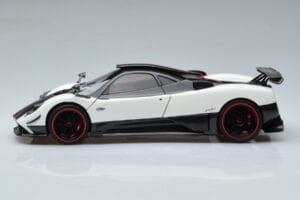 Pagani Zonda Cinque Bílý Benny Almost Real 1:18 850601001 Kov – obrázek 5 z 12
