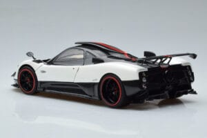Pagani Zonda Cinque Bílý Benny Almost Real 1:18 850601001 Kov – obrázek 7 z 12