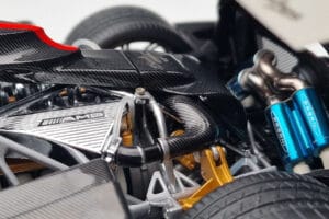Pagani Zonda Cinque Bílý Benny Almost Real 1:18 850601001 Kov – obrázek 10 z 12