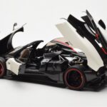 Pagani Zonda Cinque Roadster Bílý Benny Almost Real 1:18 - image 5 of 8